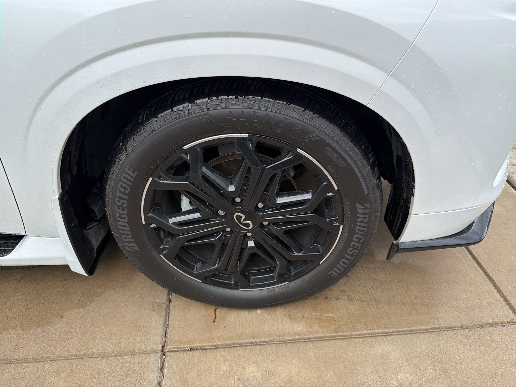 Used 2026 INFINITI QX80 4WD image 4