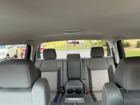 Used 2016 Toyota Tundra SR5 w/ SR5 Upgrade Package RWD image 27