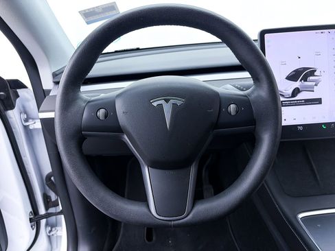 Used 2021 Tesla Model Y Long Range AWD/4WD image 36