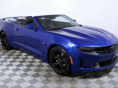 Used 2023 Chevrolet Camaro LT w/ RS Package image 6