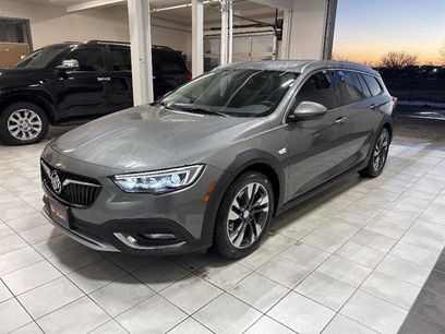 Used 2018 Buick Regal Essence w/ Driver Confidence Package #1