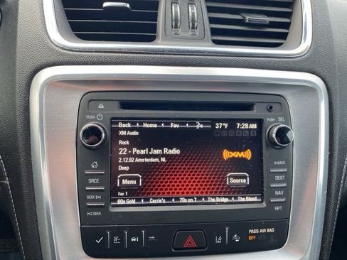 Used 2017 GMC Acadia Limited SLT image 23