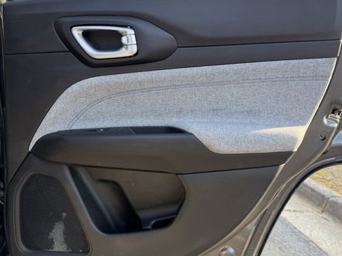 Used 2022 Jeep Compass Latitude image 31