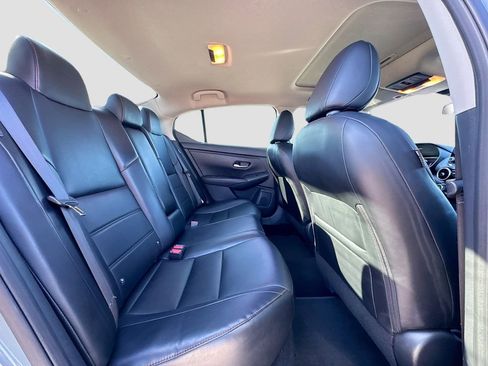 Used 2024 Nissan Sentra SR w/ SR Premium Package image 27