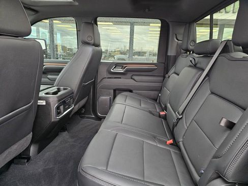 Used 2025 GMC Sierra 3500 Denali w/ Denali Reserve Package image 13