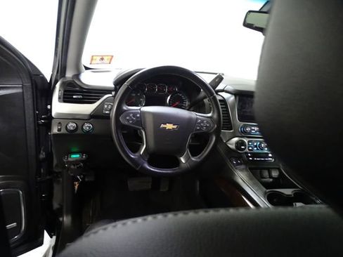 Used 2018 Chevrolet Suburban LT AWD/4WD image 5