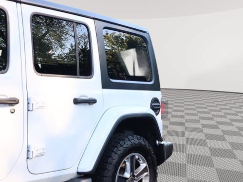 Used 2020 Jeep Wrangler Unlimited Sahara w/ Cold Weather Group AWD/4WD image 11