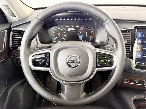 Used 2018 Volvo XC90 T6 Momentum w/ Momentum Plus Package AWD/4WD image 61