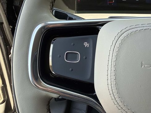 Certified 2025 Lincoln Nautilus Premier AWD/4WD image 32