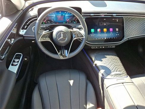 Used 2024 Mercedes-Benz E 350 4MATIC Sedan image 11