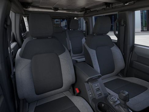 New 2025 Ford Bronco 4-Door image 10
