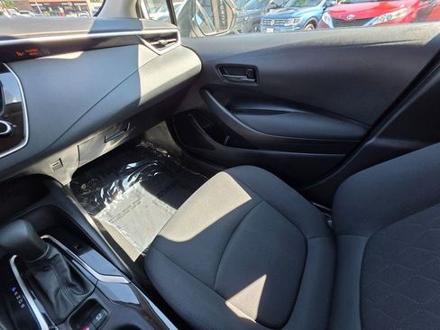 Used 2022 Toyota Corolla LE image 41