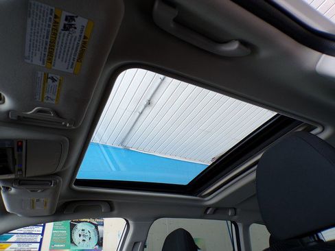 Used 2023 Subaru Forester Premium image 14