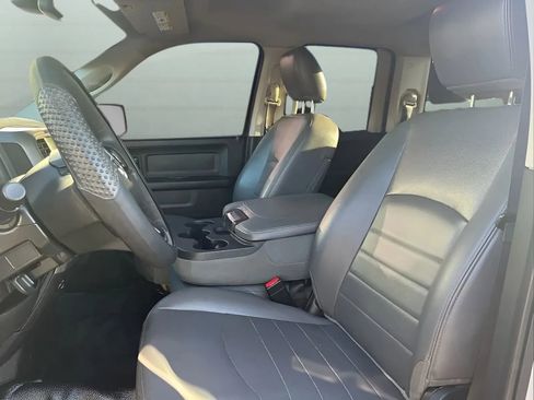 Used 2020 RAM 1500 Classic SLT AWD/4WD image 9
