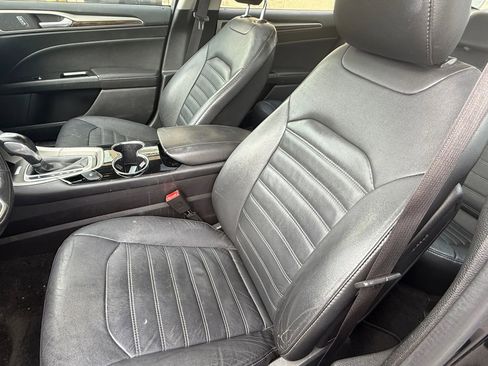 Used 2014 Ford Fusion SE w/ Equipment Group 202A image 4