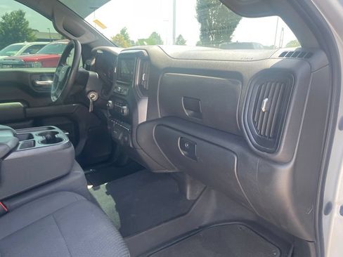 Used 2022 Chevrolet Silverado 1500 Custom AWD/4WD image 30