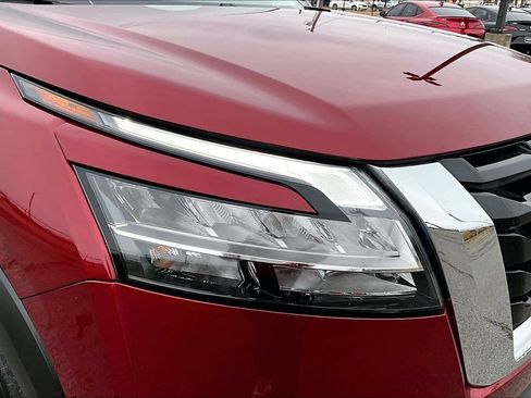 Used 2024 Nissan Pathfinder SL w/ SL Premium Package FWD image 40