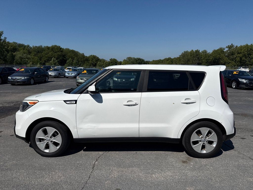 Used 2016 Kia Soul FWD image 1