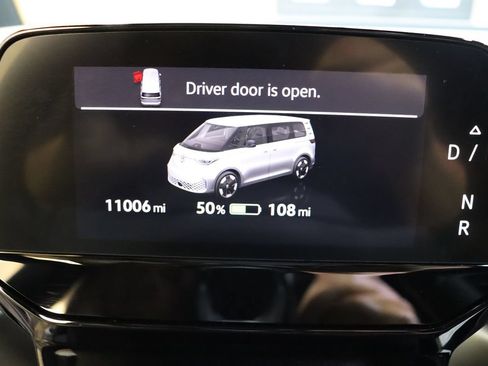 Used 2025 Volkswagen ID. Buzz Pro S RWD image 43