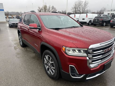 Used 2023 GMC Acadia SLT image 16