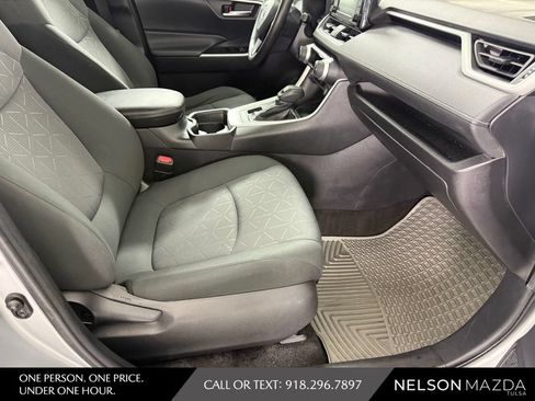 Used 2021 Toyota RAV4 XLE AWD/4WD image 43