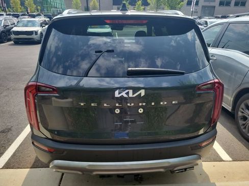 Used 2022 Kia Telluride SX w/ Towing Package FWD image 5