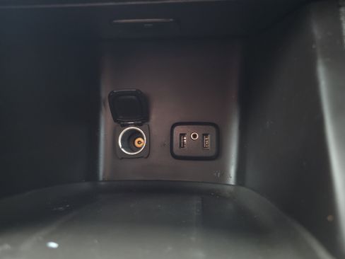 Used 2019 GMC Acadia SLE image 25