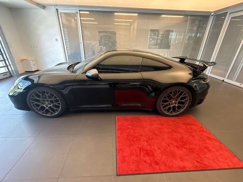 Used 2024 Porsche 911 Carrera T RWD image 2