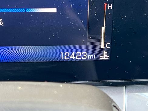 Used 2025 Chevrolet Trax LT image 34