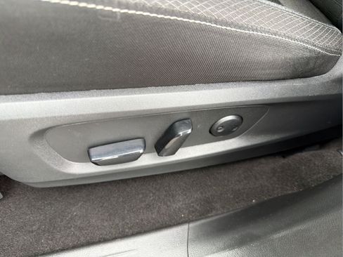 Certified 2024 Nissan Pathfinder SV FWD image 19