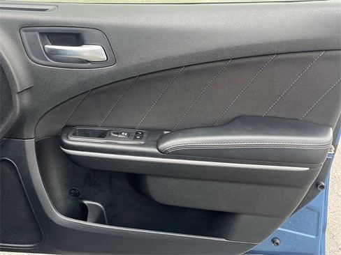 Used 2022 Dodge Charger SXT image 10