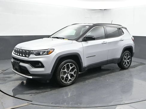 Used 2025 Jeep Compass Limited AWD/4WD image 8
