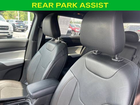 Used 2023 Jeep Compass Limited AWD/4WD image 16