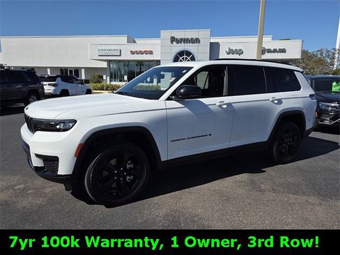 Used 2023 Jeep Grand Cherokee L Laredo image 3