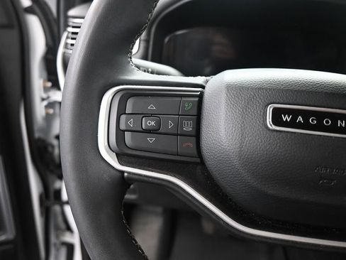 Used 2022 Jeep Wagoneer Series I w/ Premium Group I RWD image 11