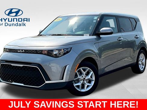 Used 2024 Kia Soul LX w/ Option Group 015 FWD image 1