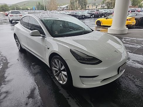 Used 2019 Tesla Model 3 image 7