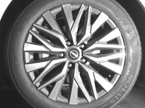 Used 2025 Nissan Altima 2.5 SV image 9