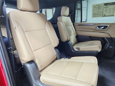 Used 2021 Chevrolet Suburban Premier w/ Premium Package AWD/4WD image 53