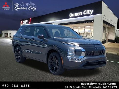 New 2026 Mitsubishi Outlander LE FWD image 1