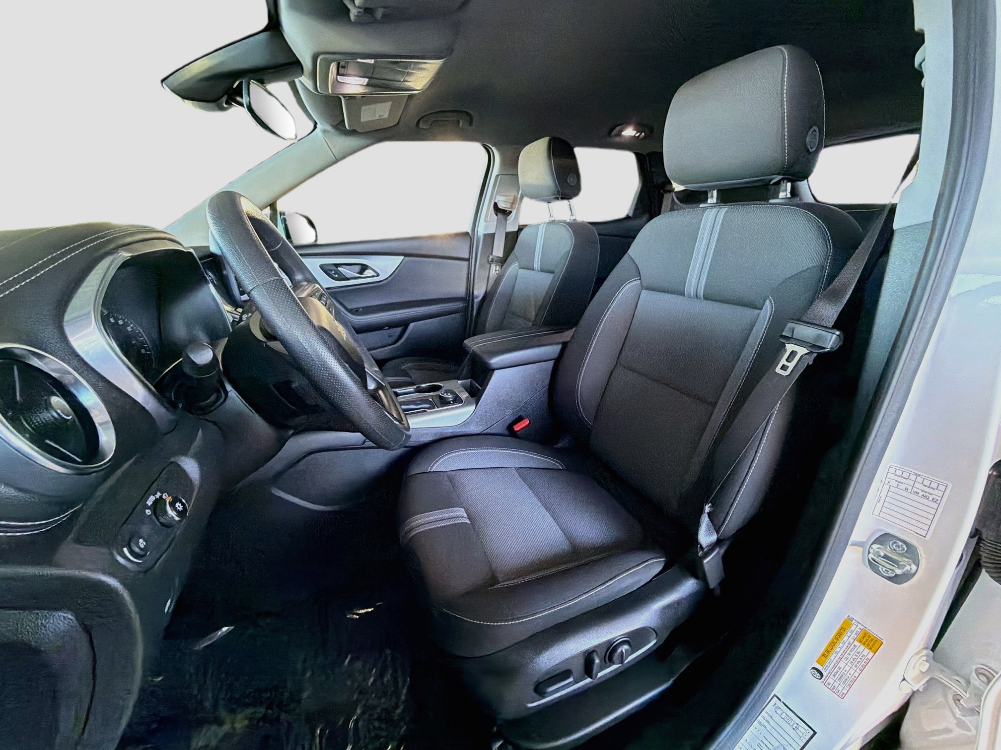 Used 2025 Chevrolet Blazer LT AWD/4WD image 13