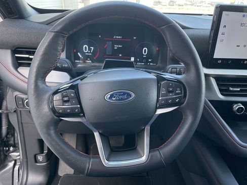 Used 2025 Ford Explorer ST-Line w/ ST-Line Street Pack AWD/4WD image 14