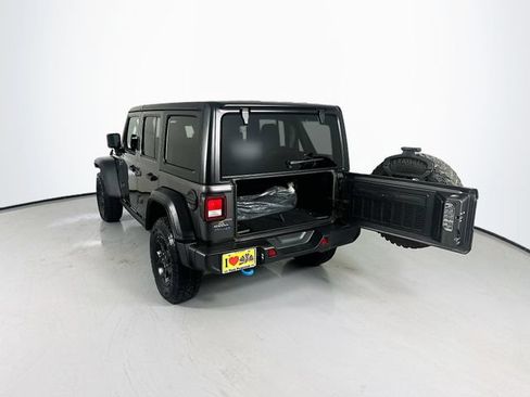 Used 2023 Jeep Wrangler Unlimited w/ Convenience Group AWD/4WD image 24
