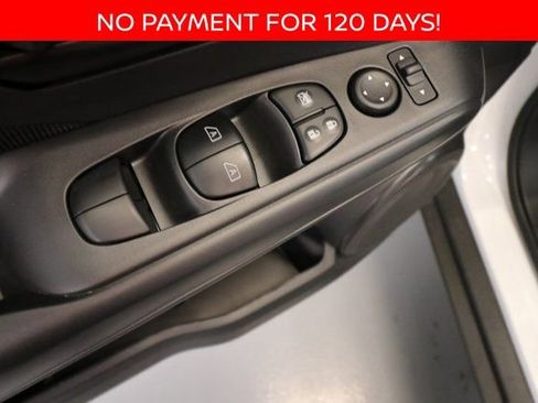 New 2025 Nissan Kicks Play S image 8