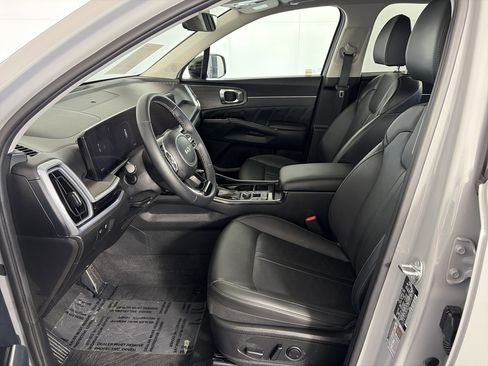 Certified 2025 Kia Sorento SX image 6