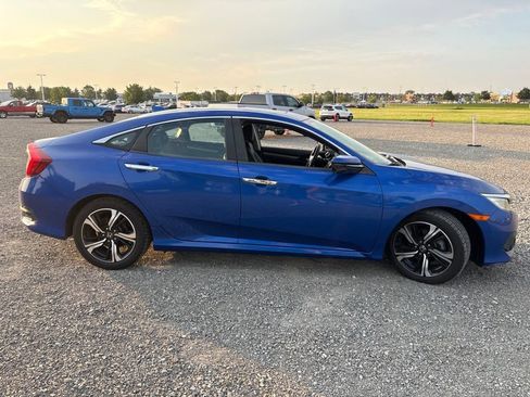 Used 2016 Honda Civic Touring image 11