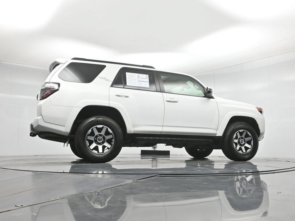 Used 2022 Toyota 4Runner TRD Off-Road Premium AWD/4WD image 48