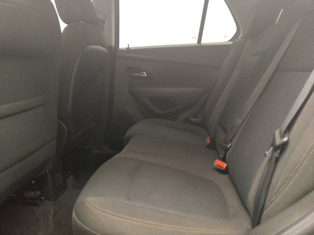 Used 2020 Chevrolet Trax LS w/ Tint and Cruise Package FWD image 18