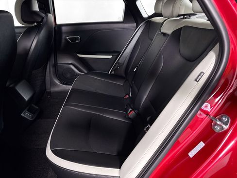 New 2025 Kia K4 GT-Line w/ GT-Line Premium Package image 21