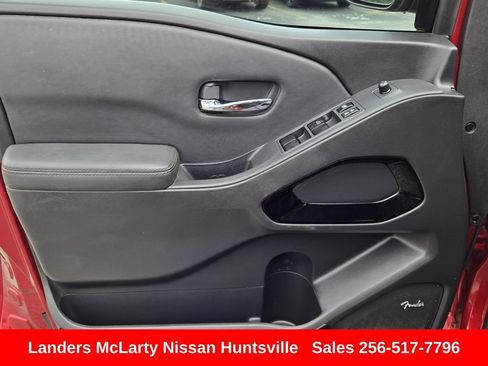 Used 2022 Nissan Frontier PRO-4X w/ Pro-4X Premium Package AWD/4WD image 24